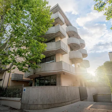 Du Parc Apartahotel 4*