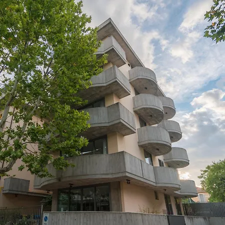 Du Parc 4* كاتوليكا