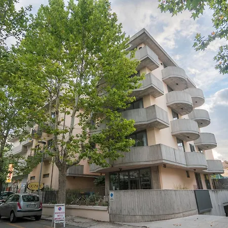 شقة فندقية Du Parc 4*